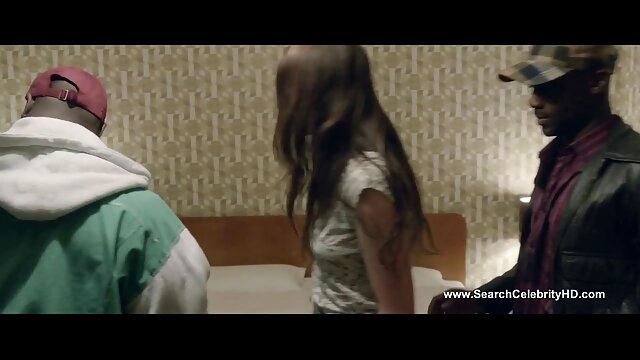 सेक्सी बेब Savannah Thorne कमबख्त तातो किन्नर हुन बदलियो